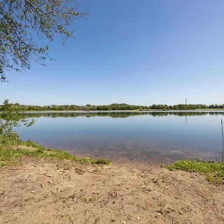 Beautiful On Park On Swimming Water Vakantiehuis Ewijk