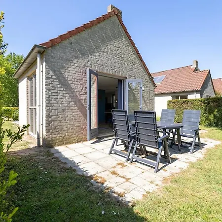 Beautiful On Park On Swimming Water Holiday home *