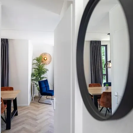 Beautiful On Park On Swimming Water Nyaraló