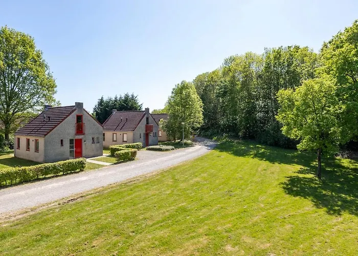 度假居 Beautiful On Park On Swimming Water