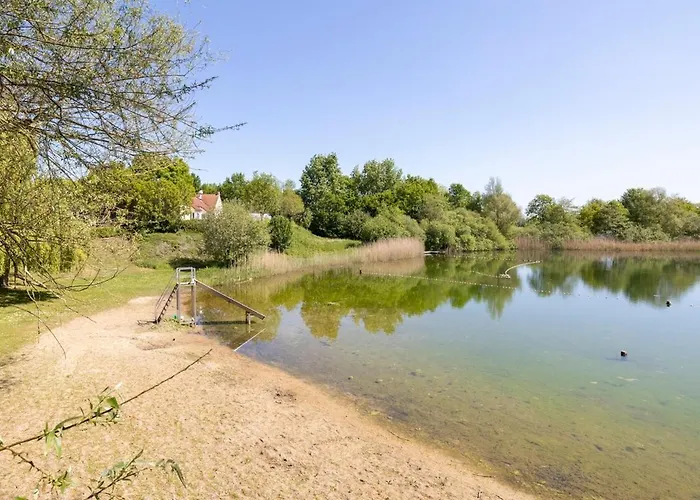 度假居 Beautiful On Park On Swimming Water