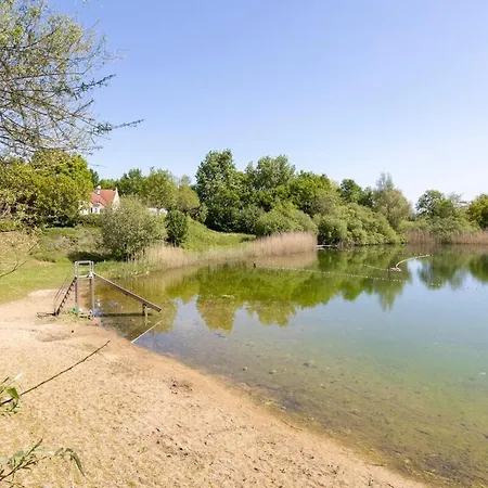 펜션 Beautiful On Park On Swimming Water