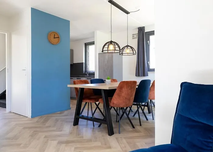 Beautiful On Park On Swimming Water 펜션 *